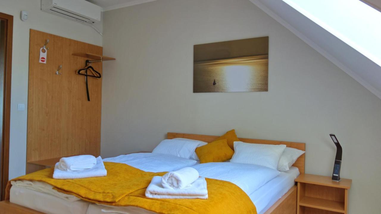 Ferenc Vendeghaz Hotel Tihany Buitenkant foto