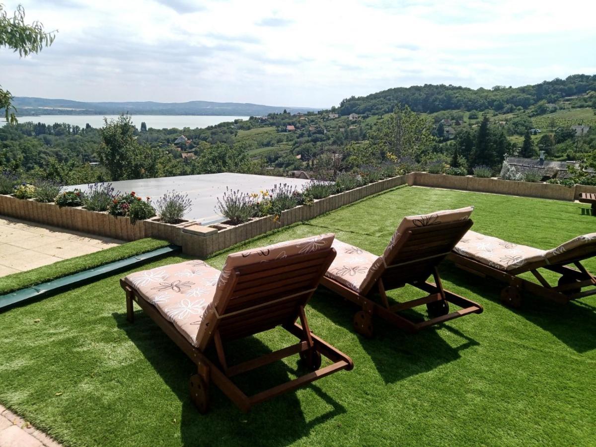 Ferenc Vendeghaz Hotel Tihany Buitenkant foto
